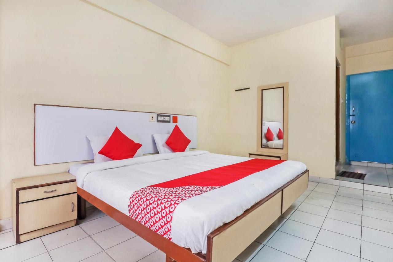 Oyo Hotel Hindustan Deluxe Mangaluru Exterior foto