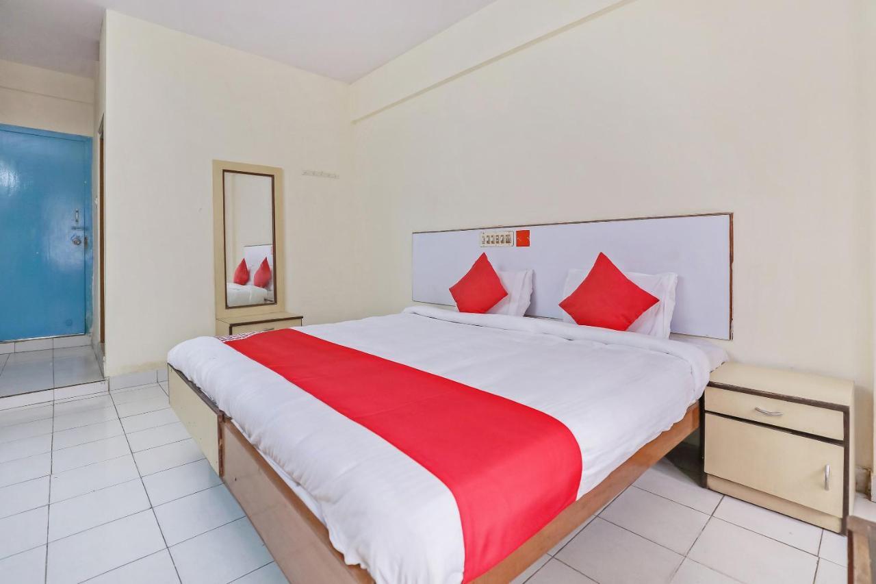 Oyo Hotel Hindustan Deluxe Mangaluru Exterior foto